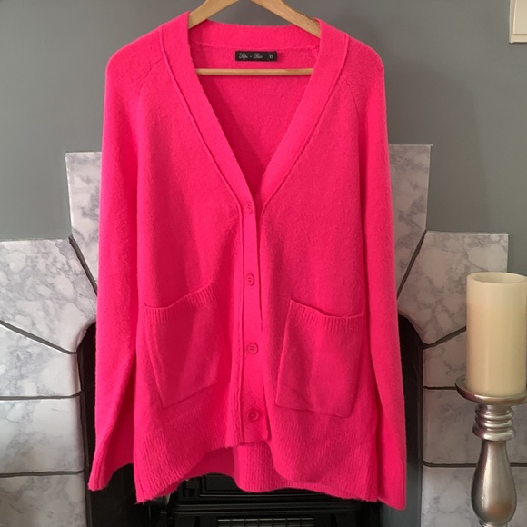 Lyla + Luxe Sweater - Picture 2 of 11